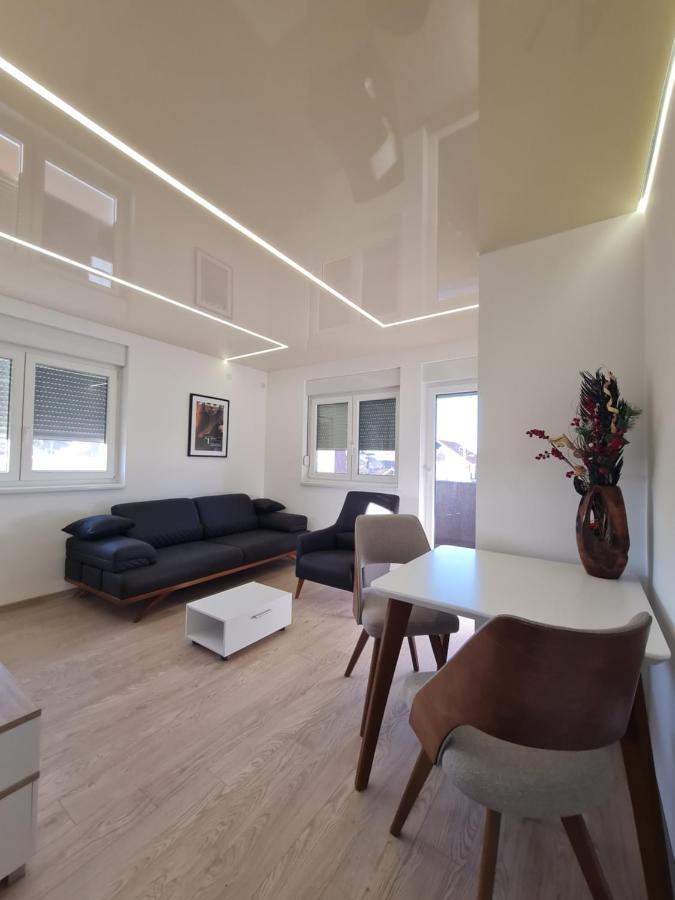 Airport Molko Apartments Surčin المظهر الخارجي الصورة