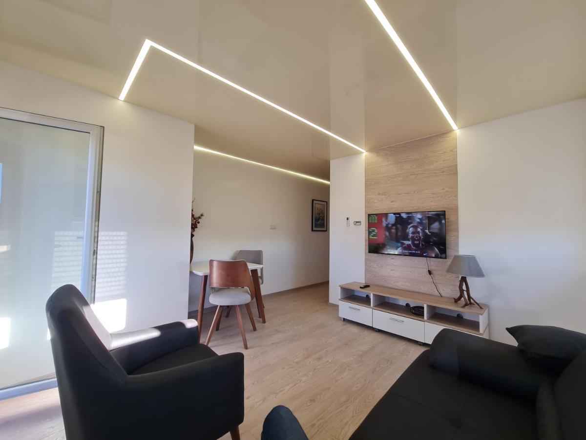 Airport Molko Apartments Surčin المظهر الخارجي الصورة