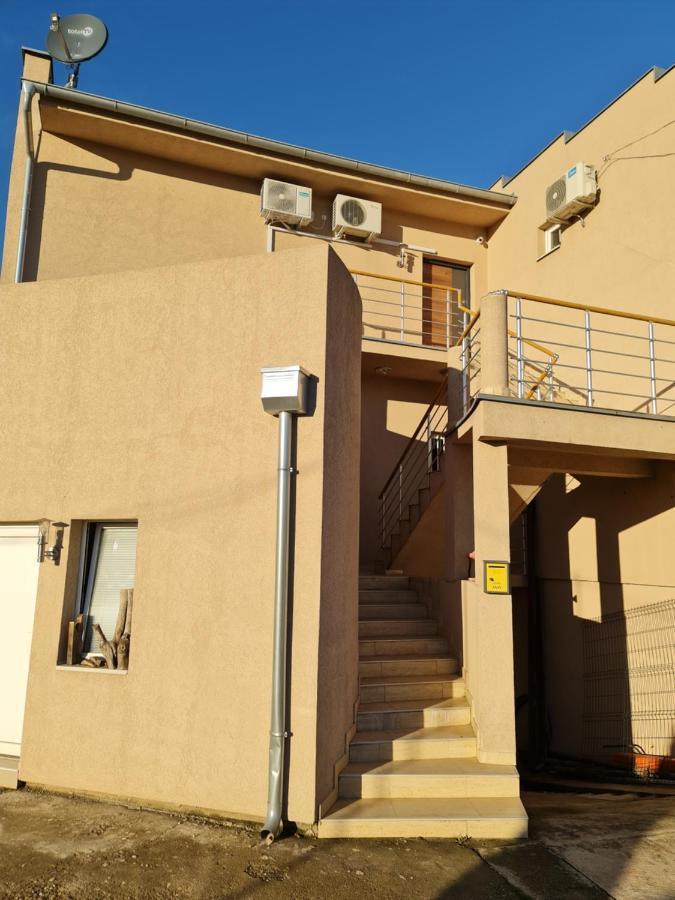 Airport Molko Apartments Surčin المظهر الخارجي الصورة